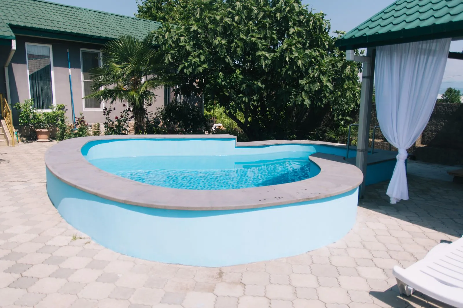 How to Plan an Accessible Pool at Home